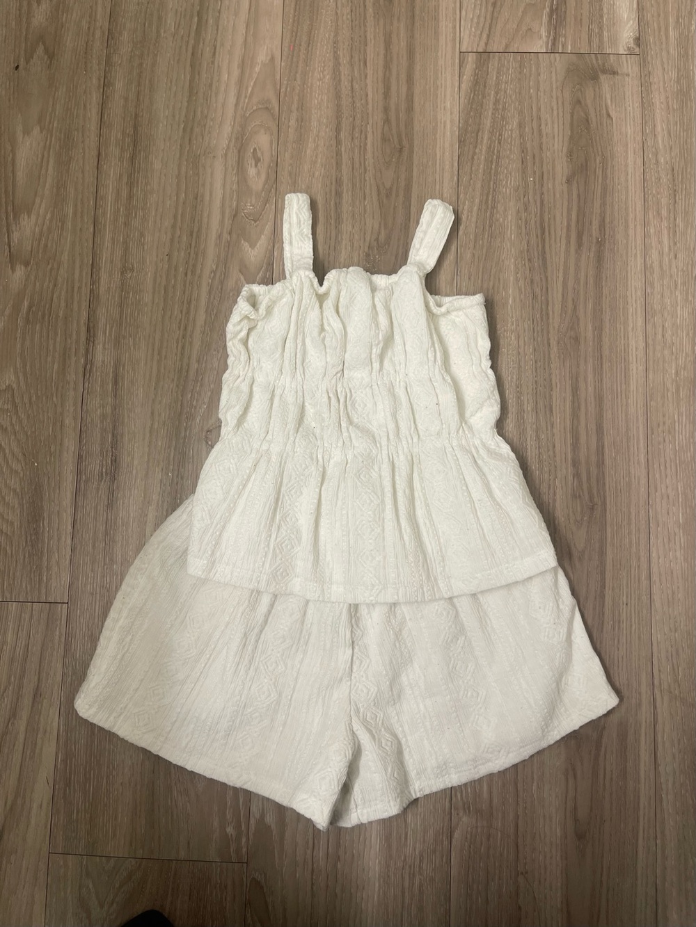 Girls White Textured Outfit - Sleeveless Summer Bottoms